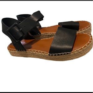 Gianni Bini Platform Sandals